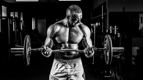 Nandrolone: Una guida completa a questo steroide anabolizzante